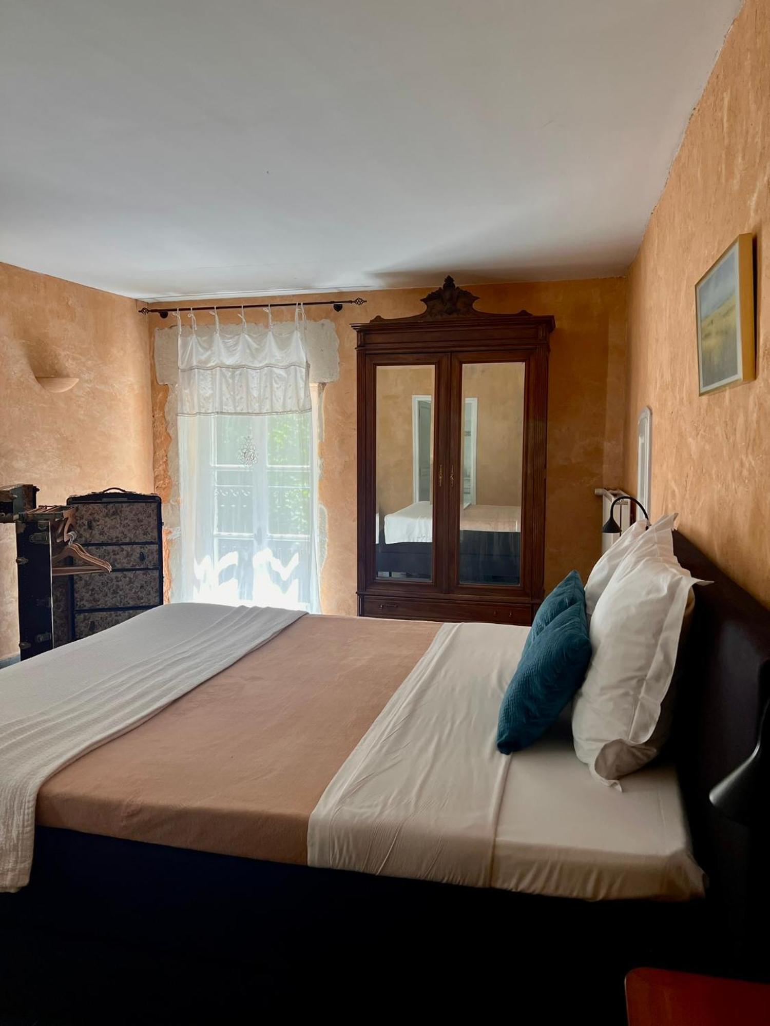Le Moulin De Montsegur Bed and Breakfast Rum bild